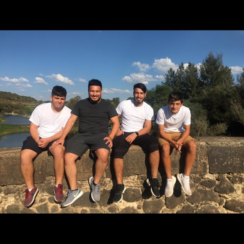 Meet your Posher, Julio